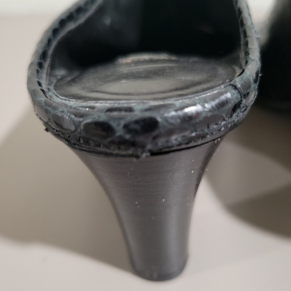 Brighton Ravish Snake Embossed Mules Black Size 6M Minor Wear Embellished - Picture 5 of 14